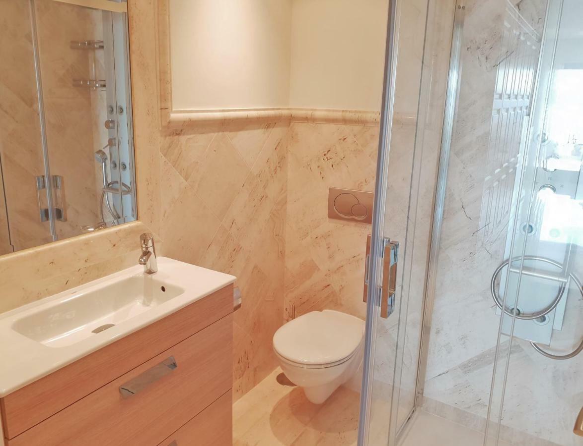 Luxury Apartment Frontal To The Sea In Estepona Doncella Beach Εξωτερικό φωτογραφία